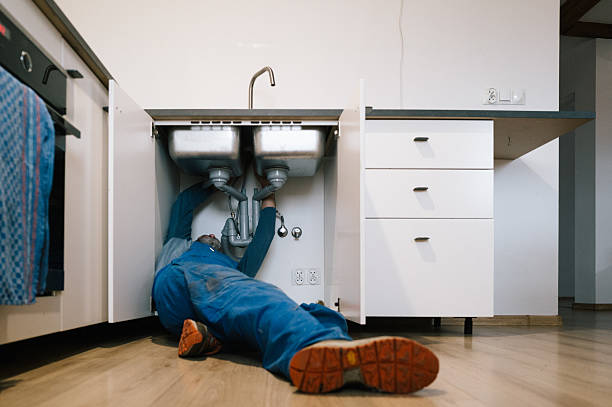 Professional Leak Detection technician working in Edgemoor, SC
